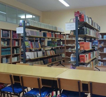 Школска библиотека